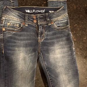 Wallflower skinny jeans
